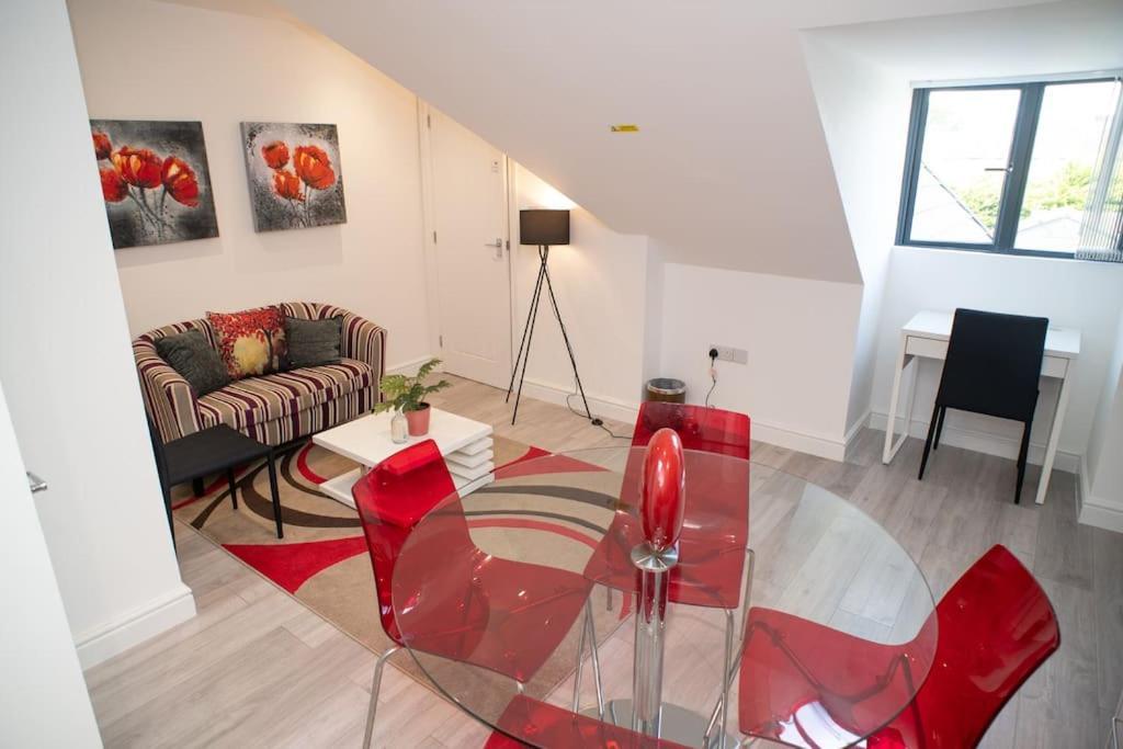 Rosey Lodge -1Bedroom Cousy Flat - Parking, Netflix, Wifi - Close To Blenheim Palace & Oxford - F5 Kidlington Exterior foto