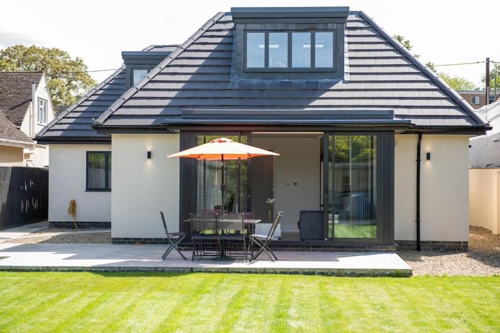 Rosey Lodge -1Bedroom Cousy Flat - Parking, Netflix, Wifi - Close To Blenheim Palace & Oxford - F5 Kidlington Exterior foto